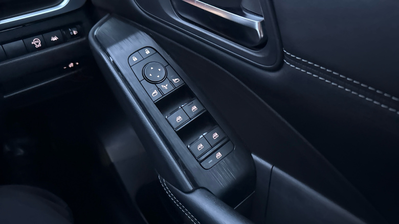 Nissan Qashqai 1.3 DiG-T MH Acenta Premium 5dr Petrol Hatchback